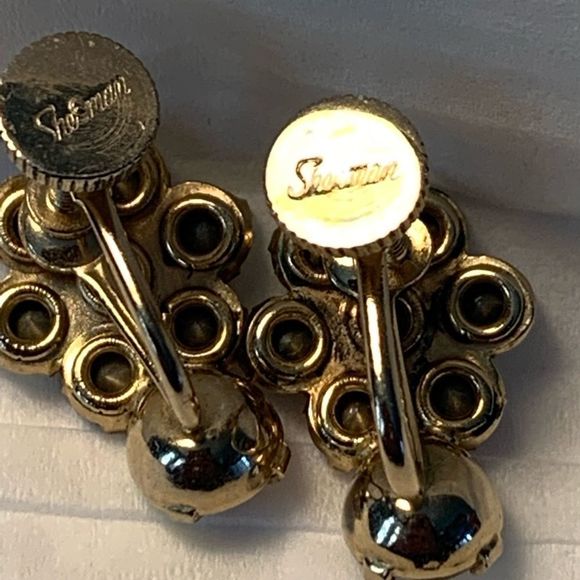 Signed SHERMAN Flower AB Earrings - Picture 7 of 10